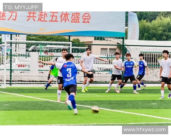 可乐携手足球球星燃动绿茵点燃激情释放青春活力 可乐携手足球球星燃动绿茵点燃激情释放青春活力