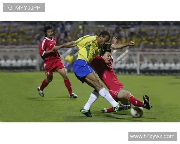 足坛黄毛球星的成长历程与辉煌瞬间全面解析 足坛黄毛球星的成长历程与辉煌瞬间全面解析