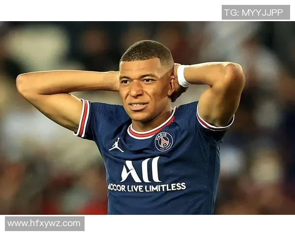 长得像张震岳的足球球星为何成了球迷的新宠,引发网络热议的背后故事